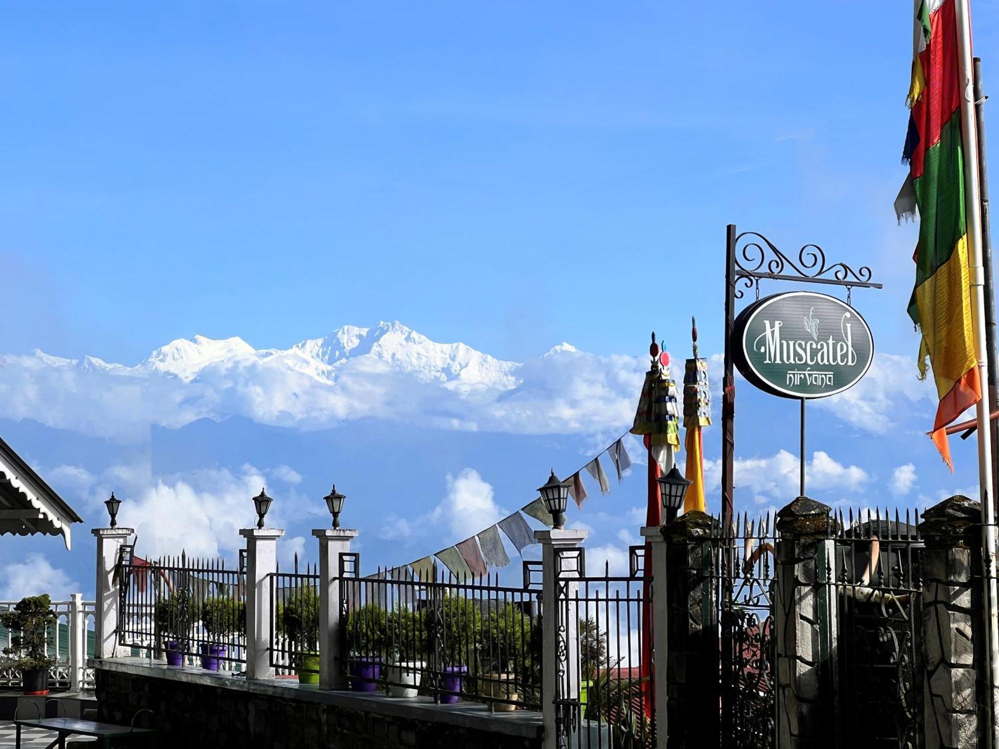 Muscatel Nirvana - At The Mall Road Darjeeling  Bagian luar foto